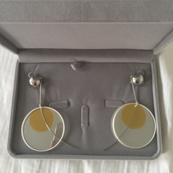 Anthropologie Round clip on earrings - Picture 2 of 5